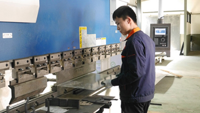 Bending machine